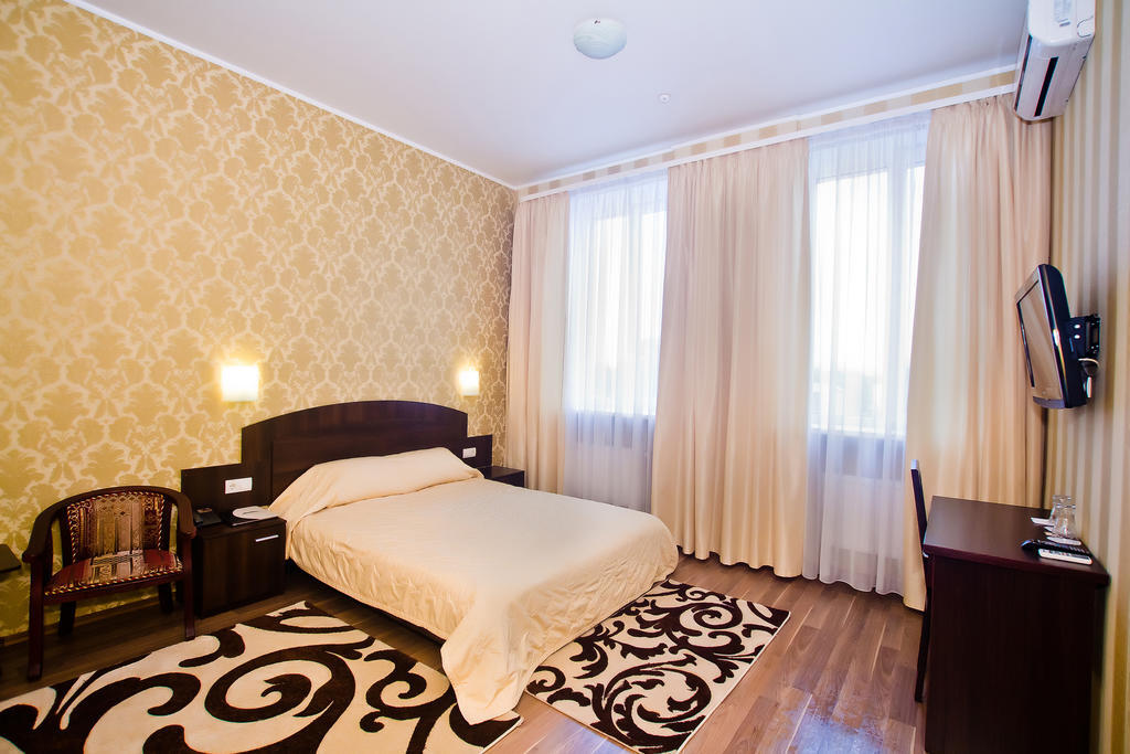 City Club Hotel Kharkiv Exterior photo